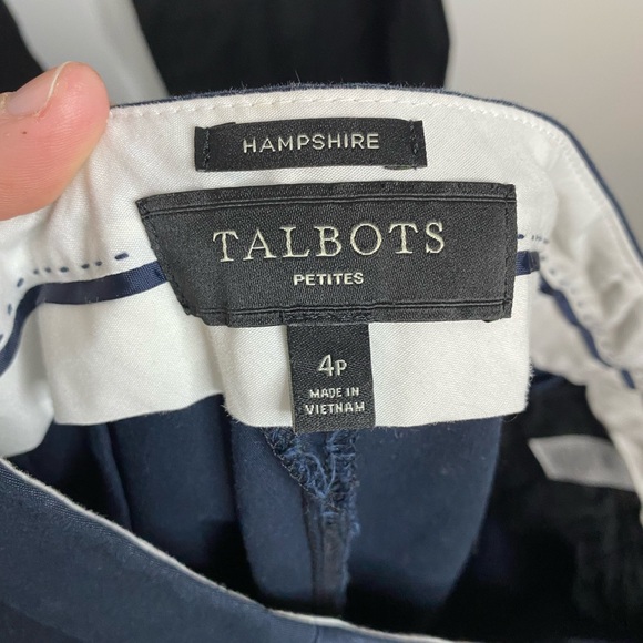 TALBOTS Navy Blue Cropped Ankle Skinny Pants. Size 4 petite. - Picture 4 of 5